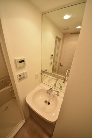 神戸市中央区琴ノ緒町1丁目のマンション(洗面台・洗面所)