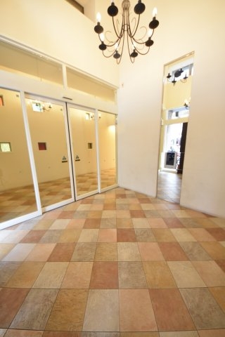 ラ・ウェゾン湊川公園