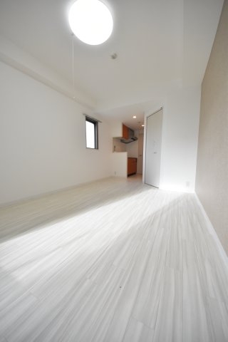 ラ・ウェゾン湊川公園