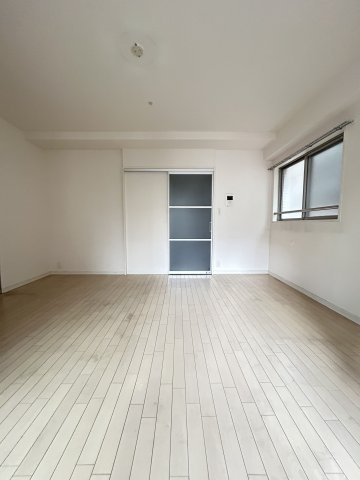 エスティ・ロアール神戸西