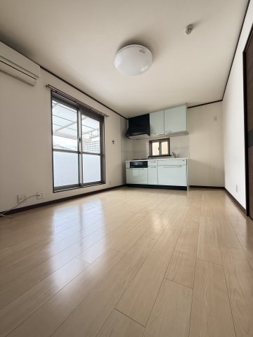 呉ビル(リビング)