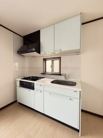 呉ビル(キッチン)