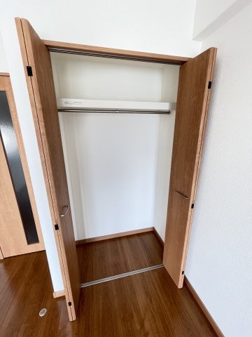 リーフビル割塚(収納)