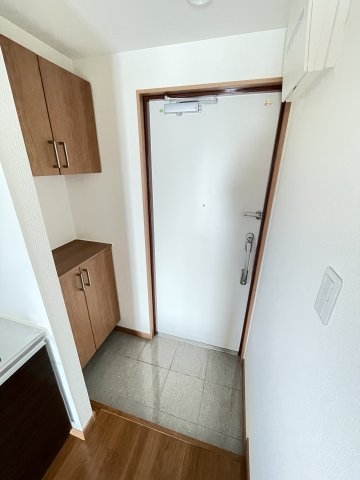 リーフビル割塚(玄関)