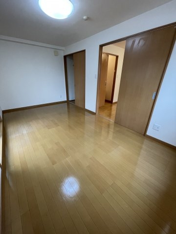 レガーロ三宮(洋室)