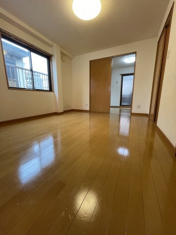 レガーロ三宮(リビング)