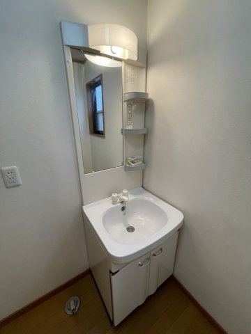 レガーロ三宮(洗面台・洗面所)