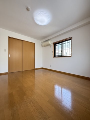 リーフマンション