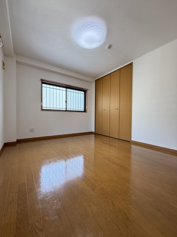 リーフマンション