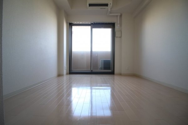 プレサンス神戸裁判所前デリシア