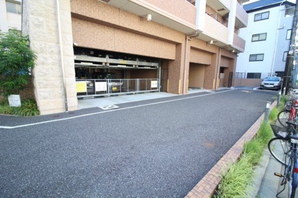 プレサンス神戸裁判所前デリシア