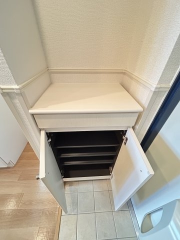 シュープリーム