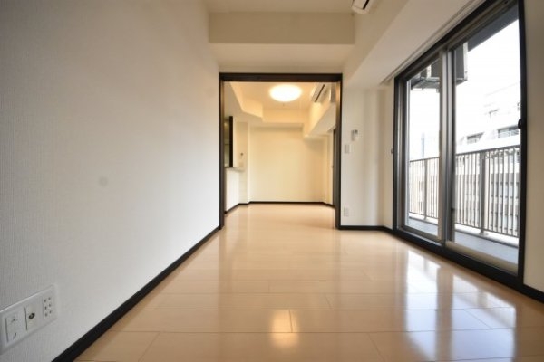 エステムプラザ神戸三宮ルクシア