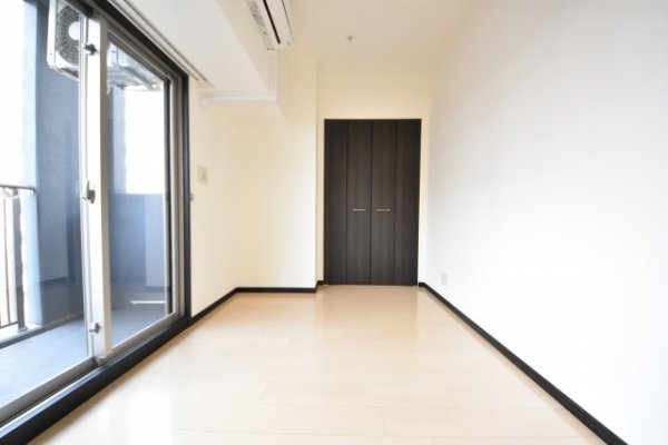 エステムプラザ神戸三宮ルクシア