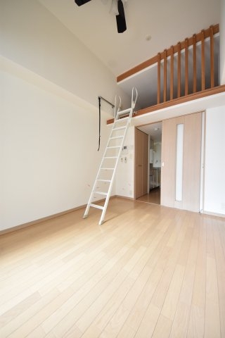 エステムコート三宮駅前ラドゥー