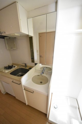 エステムコート三宮駅前ラドゥー