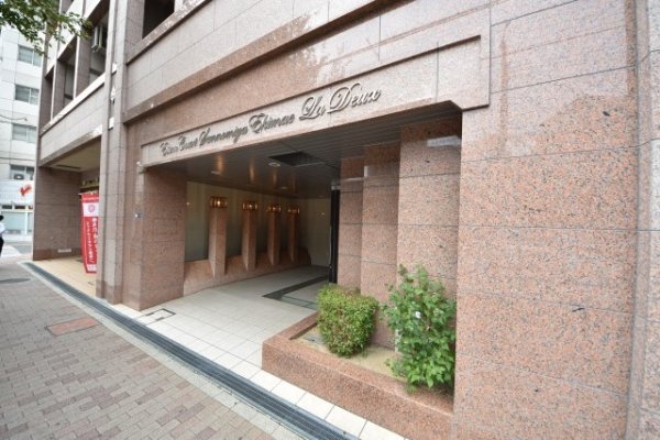 エステムコート三宮駅前ラドゥー