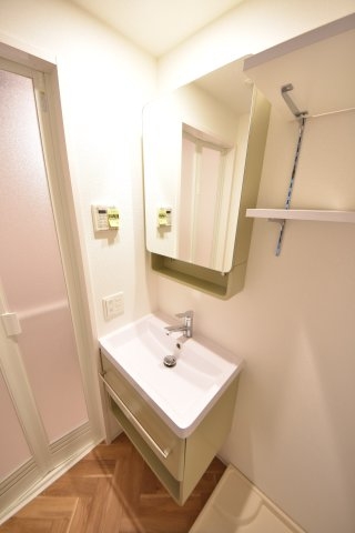 セレニテ三宮リアン