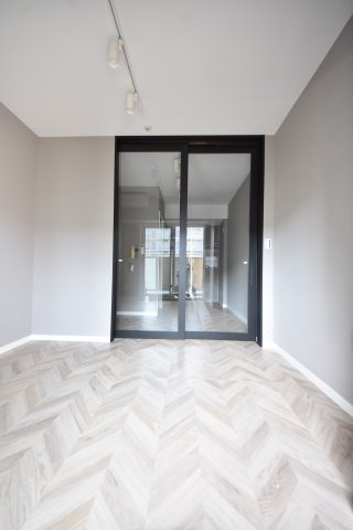 インプルーブ三宮イースト