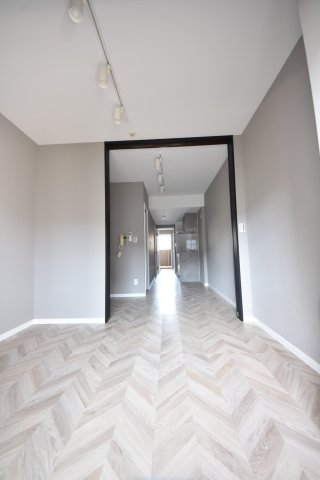 インプルーブ三宮イースト