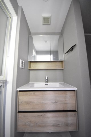 インプルーブ三宮イースト