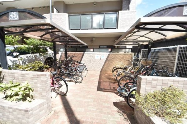 リブコート中山手通