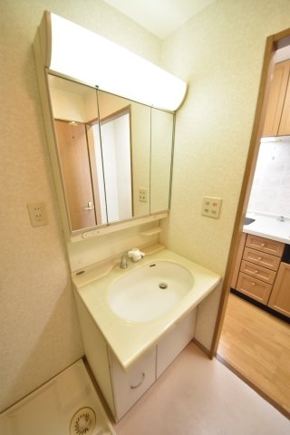 リブコート中山手通