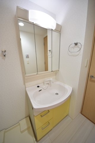 エステムコート三宮駅前2アデシオン