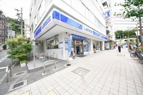 エステムコート新神戸２駅前山手(ローソン加納町一丁目店)