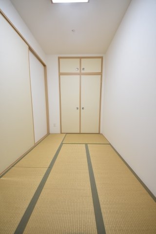 ワコーレ神戸三宮トラッドタワー