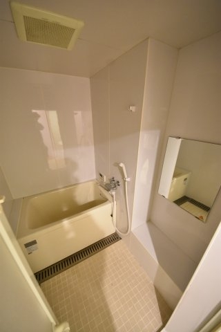 神戸市中央区港島中町３丁目のマンション