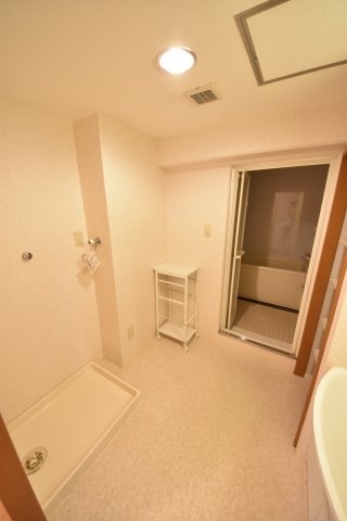 神戸市中央区港島中町３丁目のマンション