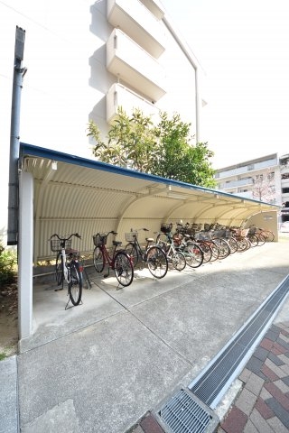 神戸市中央区港島中町３丁目のマンション