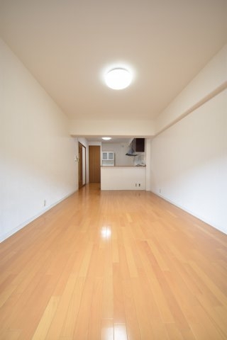 神戸市中央区港島中町３丁目のマンション