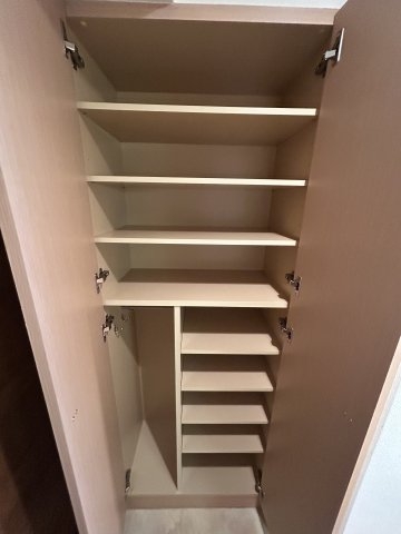 エステムコート神戸ハーバーランド前4ベイライト