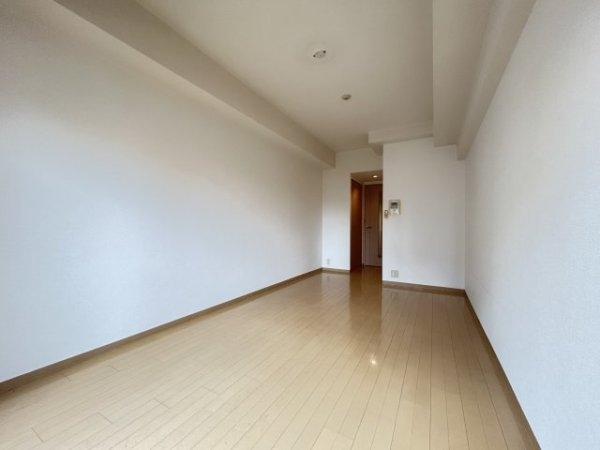 エステムコート神戸ハーバーランド前4ベイライト