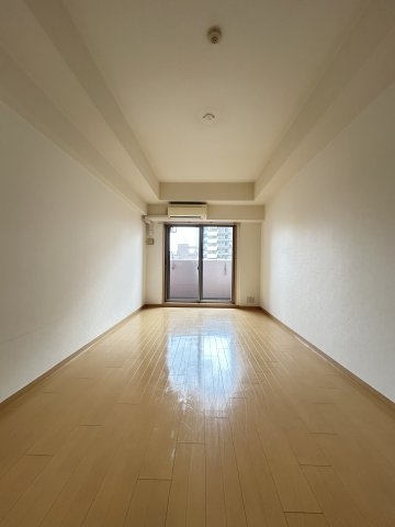 エステムコート神戸ハーバーランド前4ベイライト