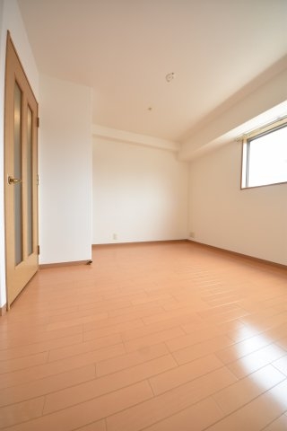 ロイヤルヒル神戸三ノ宮2