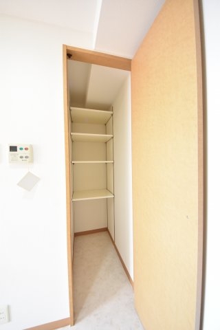 ロイヤルヒル神戸三ノ宮2