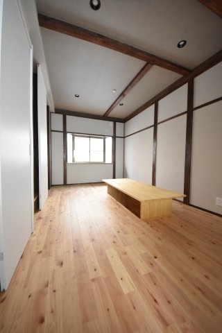 日暮通1丁目貸家