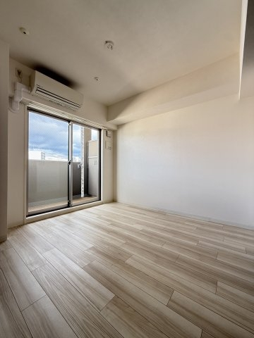 ワールドアイ神戸湊町