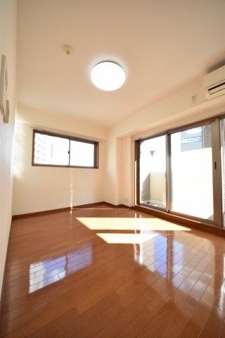 神戸市中央区八幡通１丁目のマンション