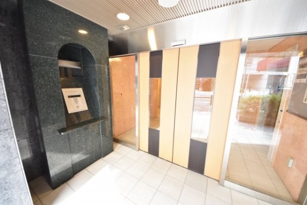 神戸市中央区八幡通１丁目のマンション