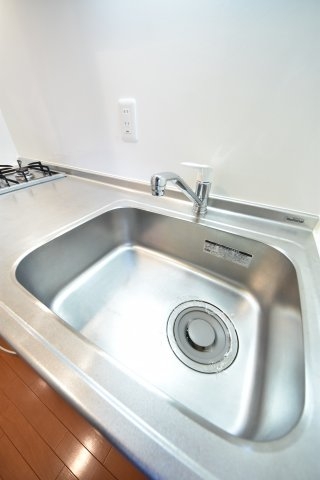 神戸市中央区八幡通１丁目のマンション