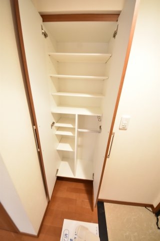 神戸市中央区八幡通１丁目のマンション