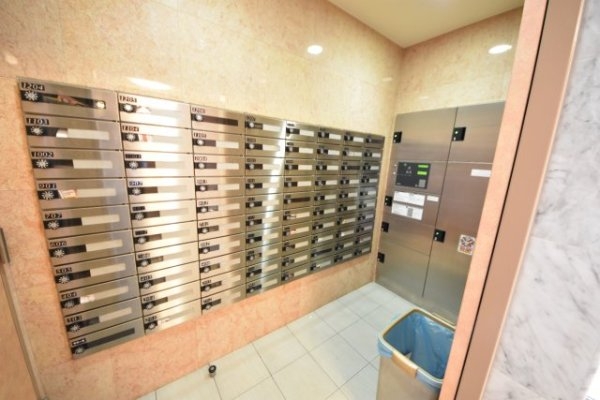 神戸市中央区八幡通１丁目のマンション