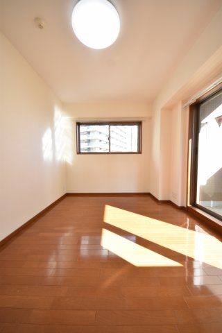 神戸市中央区八幡通１丁目のマンション