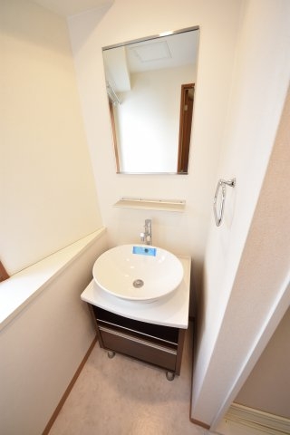 神戸市中央区八幡通１丁目のマンション