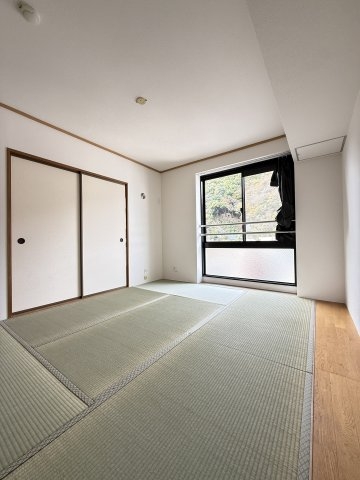 イーストヒルズ平野