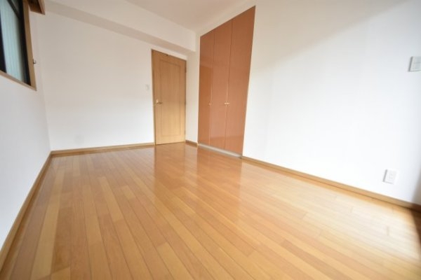 リーガル新神戸パークサイド